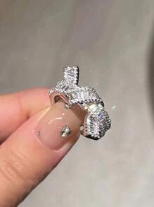 1 件奢华小众方晶锆石蝴蝶结戒指设计，高端不褪色，适合女性日常、派对、约会、旅行、指环配饰母亲节礼物 - 銀色 - 查看 4