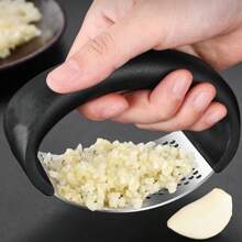 1pc Garlic Press Household Garlic Puree Press Household Manual Circular Garlic Press Kitchen Small Tool - Black - View 1