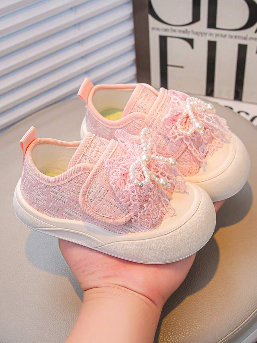 1 双女童蕾丝蝴蝶结珍珠装饰平底运动鞋，透气软底，适合 2-8 岁，所有季节 - 粉色 - 查看 1