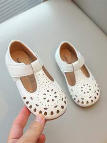 1 đôi dép xăng đan da cho trẻ em, giày mùa hè mới thoáng khí chống trơn trượt, giày công chúa mũi tròn cho bé gái - Màu be - Xem 4