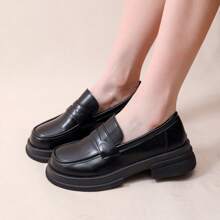 2025春季新款英伦复古厚底乐福鞋黑色高端一脚蹬圆头时尚百搭女士休闲鞋JK日系学院风真皮平底鞋