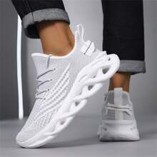 2025 Spring/Summer New Ultra-Light & Breathable Couple Sneakers, Outdoor Casual Running Shoes, Hiking Shoes With MD+ Boucle Composite Sole, Non-Slip , Soft & Comfortable, Random Asymmetrical Pattern, Great For Casual Jeans Sports Style