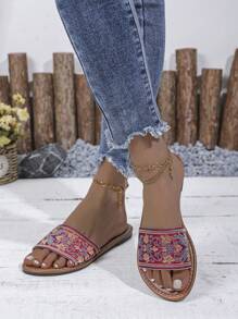 Neue Sommersandalen mit niedrigem Absatz, flacher Rundkappe und Riemen, lässige, modische, leichte, minimalistische und komfortable Retro-Kunst-Lässig-Sandalen für Frauen