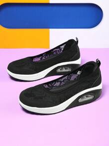 Women's Spring/Summer New Low Vamp Lace Slip-On Athletic Sneakers, Fashionable Breathable Platform Versatile Shoes - Black and White - View 3
