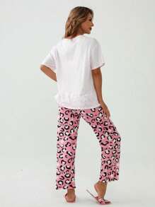 Pimavera y Verano Conjuntos de Descanso para Mujeres Ropa de Dormir para Mujeres, Pijama con estampado de dibujos animados, Incluye una camiseta de manga corta, un pantalón corto - Multicolor - Ver 3