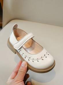 1 双时尚纯色透气女童休闲平底凉鞋，夏季简约风格 - 米色 - 查看 8