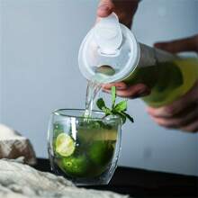 1 个亚克力罐，非常适合冷果汁和牛奶，防摔饮水瓶，带盖塑料水瓶，透明果汁瓶，翻盖优质耐用塑料水罐，适用于冰茶、果汁粉、冷萃、含羞草，34 盎司/54 盎司 - 無色 - 查看 8