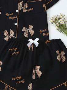 Conjunto de pijama de mujer de burbujas de crepe con estampado de mariposas y mangas cortas