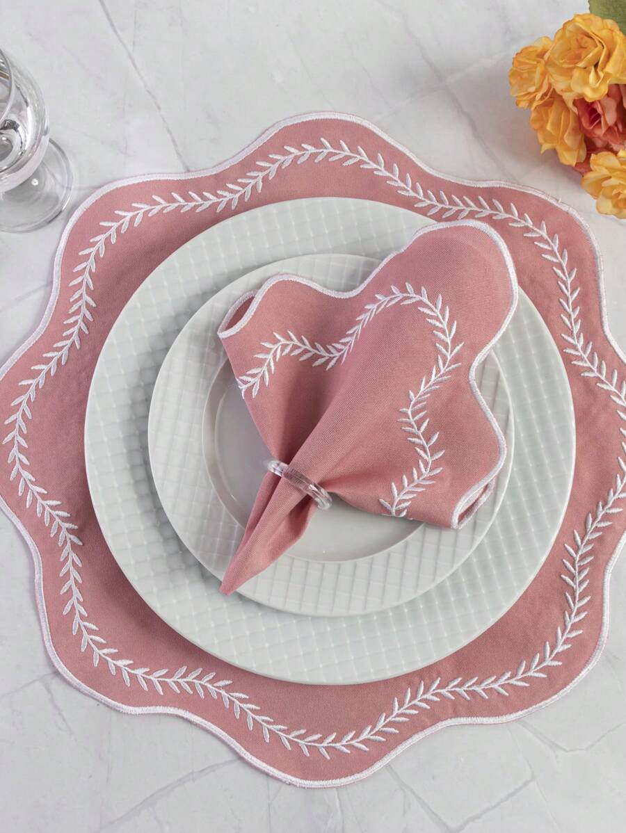 8-Piece American Game Kit With 4 Embroidered Sousplat (40cm X 40cm) And 4 Napkins (35cm X 35cm) Table Setting Set - 巴黎玫瑰白 - 查看 1