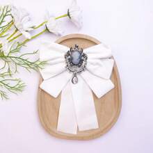 1pc Handmade Elegant White Bow Tie For Women, Suitable For Business, Campus Style, Fashion Outfit, Business Events, Performances, Hosting, Cosplay And More