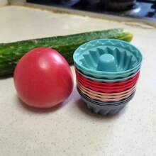 12pcs Silicone Mini Cake Molds - Non-Stick Traditional Cake Molds, Easy Kitchen Baking Demolding, Pumpkin Shape, Suitable For Fluffy Tube Cakes - Durable Baking Tools And Kitchen Essentials, Great For Gift Giving And Easy Cleaning - Christmas - 3紅+3綠+3粉紅+3深灰 - 查看 5