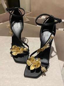 2025 Spring Summer New Crystal Embellished Metallic Floral Open Toe Strap Buckle Sandals, Square Toe Celebrity Party High Heels - Black - View 4