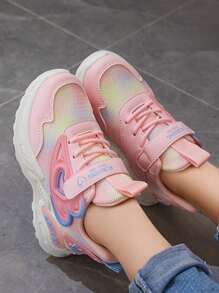 Zapatillas deportivas para niñas con malla transpirable y decoración de corazón, calzado nuevo para estudiantes primavera y otoño 2025, con suela blanda, livianas, cómodas y transpirables, zapatillas gruesas para niños, apropiadas para uso diario, escuela, deportes y todo el año - Rosa - Ver 6