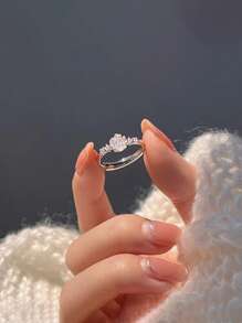 1 PC Glamorous Camellia - Inspired Ring: A Blend Of Nature's Beauty And Fine Craftsmanship