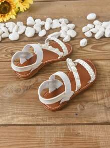 Najnowsze modne, urocze rzymskie sandały na zewnątrz, w stylu szkolnym, płaskie dla dzieci