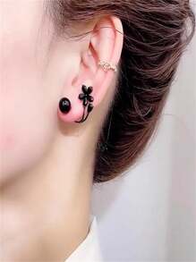 1 Pair Black Flower & Faux Pearl Earrings, Korean Style Stud Earrings, Unique High-End Niche Earrings For Autumn/Winter