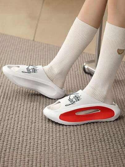 男士时尚百搭街头字母设计休闲拖鞋，耐磨防滑防水速干，适合户外散步和室内穿着，情侣款