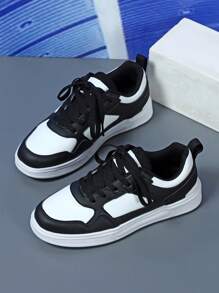 经典黑白时尚运动鞋，休闲运动校园滑板鞋，步行鞋，校鞋，适合作为节日礼物 - 黑與白 - 查看 2
