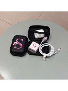 1 Peça Conjunto (1 Peça Bolsa Organizadora de Cabo de Dados + 1 Peça Estojo Protetor de Carregador + 2 Protetores de Porta de Cabo + 1 Peça Abraçadeira de Cabo) Design de Flor e Alfabeto Impresso UV, Compatível com Carregador Rápido Apple