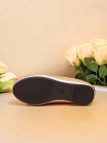 时尚百搭女童平底鞋新款蝴蝶结休闲鞋