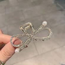 Elegant Fashion Minimalist Butterfly Rhinestone Embellished Hair Claw Claw Clips Hair Clips Hair Jaw Clip Hair Clamps Hair Clutch Hair Catcher Clip