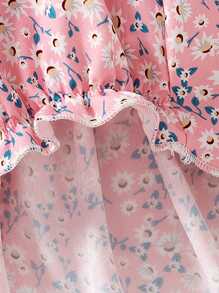 可爱宠物猫狗图案休闲夏日假日碎花吊带连衣裙，配有荷叶边下摆和蝴蝶结装饰