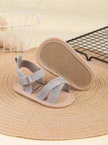 1 双男童纯色 PU 钩环平底休闲派对凉鞋，适合夏季