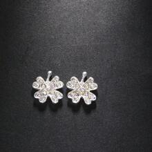 Une paire d'élégants et raffinés cache-mamelon sexy en strass en forme de trèfle, autocollants de décolleté, simples et , attirant davantage l'attention pour votre lingerie sexy, accessoires de lingerie sexy