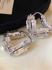 1 Pair Oversized Square Rhinestone Earrings, Fashionable And Sophisticated, Suitable For Commuting, Weddings, Parties And Daily Wear. The Shiny Geometric Ring Earrings Can Elevate Your Professional Attire And Accentuate Your Unique Style. A Perfect Accessory For Brides And Bridesmaids To Add Sparkling Elegance To Wedding Outfits.