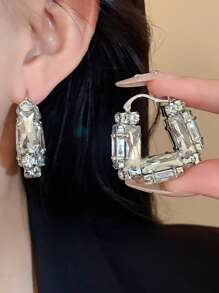 1 Pair Oversized Square Rhinestone Earrings, Fashionable And Sophisticated, Suitable For Commuting, Weddings, Parties And Daily Wear. The Shiny Geometric Ring Earrings Can Elevate Your Professional Attire And Accentuate Your Unique Style. A Perfect Accessory For Brides And Bridesmaids To Add Sparkling Elegance To Wedding Outfits.