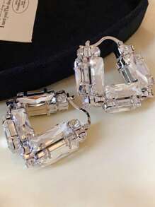1 Pair Oversized Square Rhinestone Earrings, Fashionable And Sophisticated, Suitable For Commuting, Weddings, Parties And Daily Wear. The Shiny Geometric Ring Earrings Can Elevate Your Professional Attire And Accentuate Your Unique Style. A Perfect Accessory For Brides And Bridesmaids To Add Sparkling Elegance To Wedding Outfits.