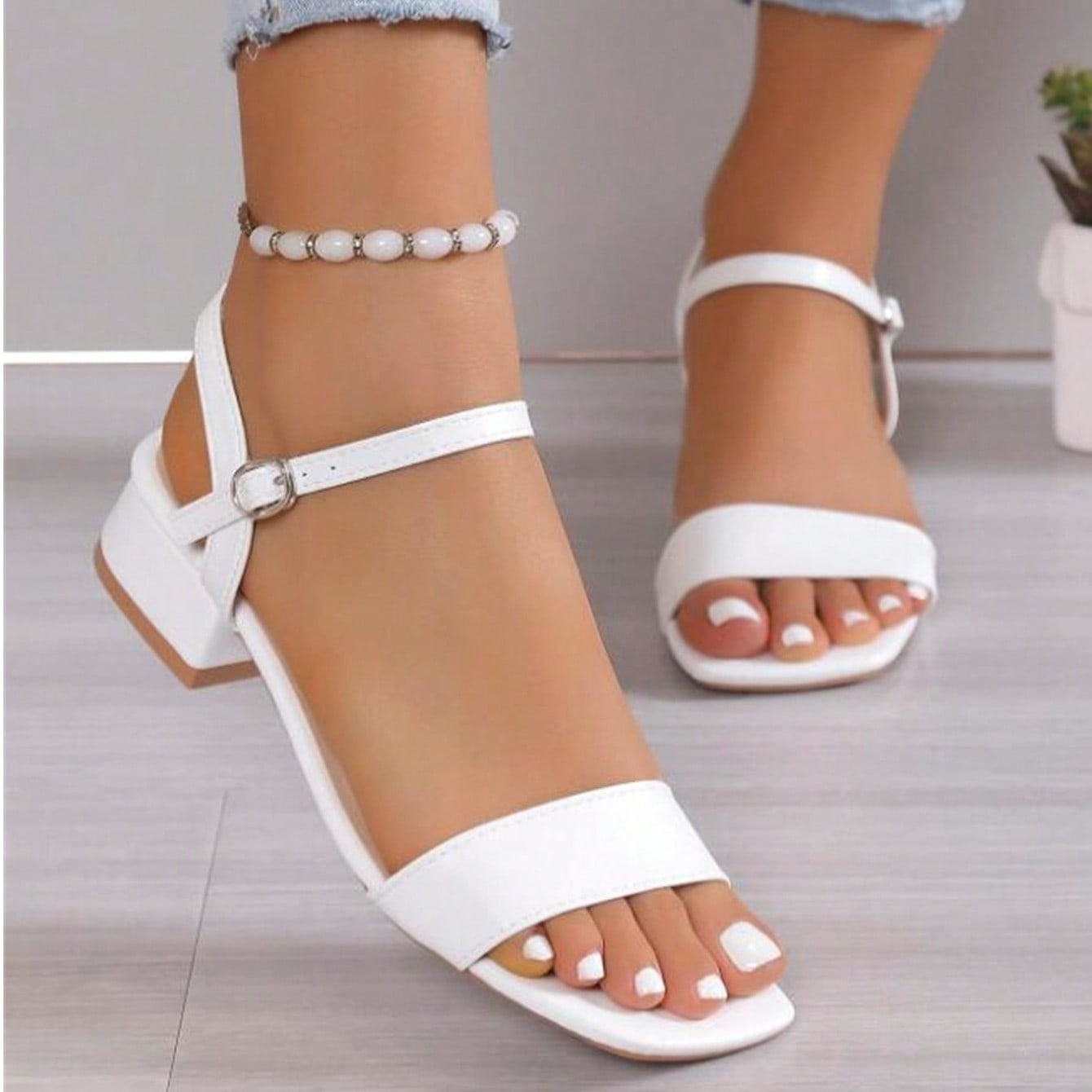 Sandalias de tacón medio grueso para mujer, nuevos modelos 2025, sandalias de tacón alto con tira en el tobillo, atuendos de primavera y verano