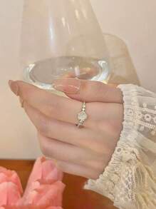 1 PC Glamorous Camellia - Inspired Ring: A Blend Of Nature's Beauty And Fine Craftsmanship