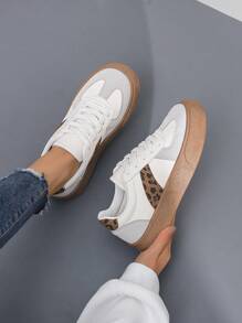 女士新款时尚豹纹厚底运动鞋休闲滑板鞋，平底真皮女鞋，现代时尚百搭轻便舒适滑板鞋 - 黃豹紋 - 查看 5