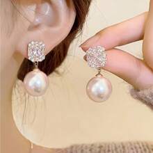 1 par de aretes elegantes de perla falsa con metal y rhinestones, adecuados para uso diario, fiestas y bodas de mujeres