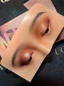 Silicone Makeup Practice Head - Realistic Feel & Easy Clean - Ideal For Artists & Beginners - Perfect Tool For Mastering Makeup Skills