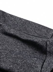 两件套男士长袖马匹印花 Polo 衫搭配黑色运动裤，休闲运动装，适合日常外出和秋季穿着。 - 彩色 - 查看 4