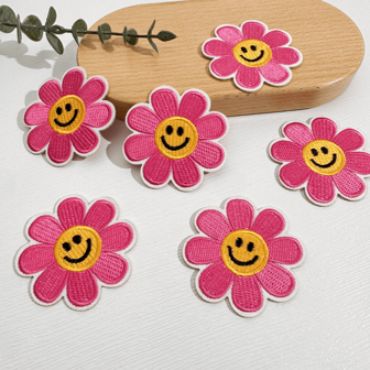 Set de 6 piezas/3 piezas de parches bordados de flores pequeñas tejidas, parches de bordado floral lindo, accesorios de ropa, sin pegamento en la parte posterior, adecuados para chaquetas, costura en ropa, mochilas, jeans, camisetas