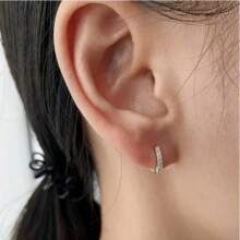 1 对铜镶嵌绿色锆石环形耳环，独特嘻哈风格闪光圆形耳环，礼物创意