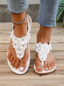 Sandalias playeras planas blancas talla grande para mujer, nuevas sandalias informales tipo slides con adorno de flor bohemia y pedrería en el dedo del pie abierto para mujer - Blanco - Ver 2