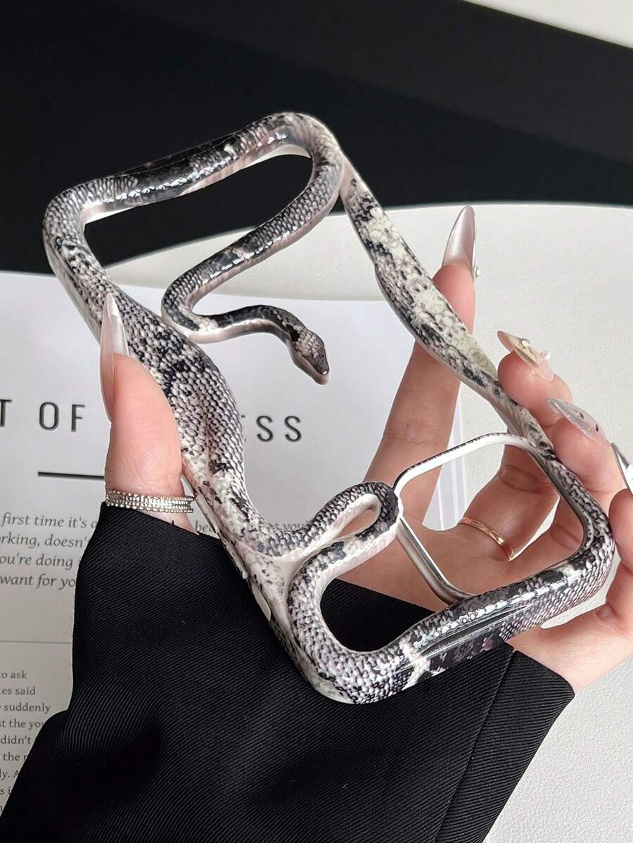 Modischer neuer Champagnerfarbe hochwertiger Spray-Öl 3D kreativer interessanter Cut Out belüfteter Schlangen Design Handyhülle kompatibel mit iPhone 16 Pro Max, 15 Apple stoßfeste Schutzhülle - Verschiedenfarbig - Übersicht 1