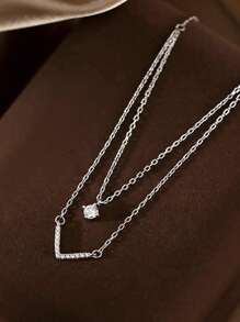 1 件女士闪亮双层 V 形堆叠吊坠项链，时尚个性化奢华风格简约精致颈链，适合日常佩戴和节日礼物