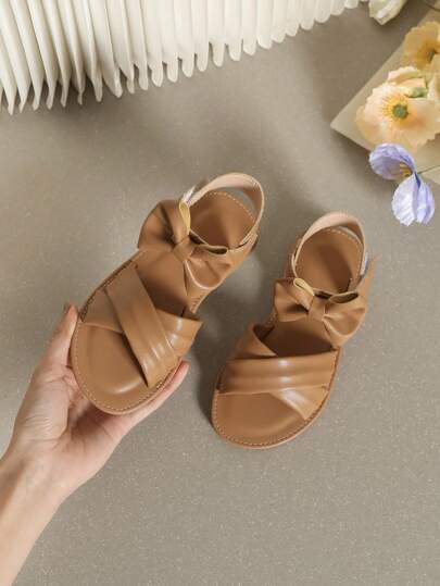 女童可爱蝴蝶结休闲时尚平底凉鞋，杏色，日常/沙滩装，春夏