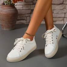 2025 Early Spring & Autumn White Sneakers, Suitable For Outdoor Trips, Travel, Casual Wear, Women's Printed Flat Thick Sole Sport Shoes, Lightweight White Athletic Shoes Suitable For Students, Breathable And Comfortable, Suitable For Daily Wear, Fashionable And Versatile, Suitable For School And Leisure Activities