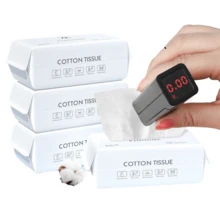 每包包含 70 条一次性洗脸巾、柔软面部干巾、多功能护肤品、卸妆液、面部湿巾和洁面乳 母亲节鲜花、给妈妈的个性化礼物、最后一分钟的礼物、母亲节创意、母亲节礼物、给妈妈的手工卡片、50 美元以下的最佳母亲节礼物 夏季、假日家居浴室装饰