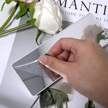 1 pieza Reloj digital, NUEVA VERSIÓN Reloj despertador LED para el dormitorio, Reloj de escritorio electrónico con pantalla de temperatura, Control de voz, 12/24 h, Reloj pequeño para decoración de dormitorio (sin batería y adaptador), Decoración de dormitorio, Vuelta al cole, Decoración escolar, Regalo escolar