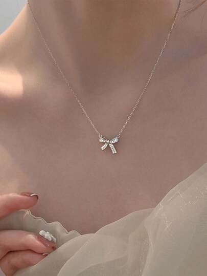1pc Silver Bowknot Necklace, Luxury Crystals Inlaid Minimalist Fashion Necklace, Suitable For Women's Daily Wear, Gifts For Valentines, Birthday, Party, Beach,Mom,Mother,Mother's Day,Gift