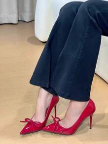 勃艮第蝴蝶结高跟鞋，尖头亮面漆皮性感高跟鞋 - 紅色 - 查看 3