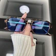 1 pièce Lunettes de mode carrées métalliques à motif léopard bleu pour femme, convenant pour le port quotidien, les ombres, les tenues de tous les jours, la plage, les fêtes, les festivals de musique pour les vacances d'été à la plage, les activités de plein air et les voyages