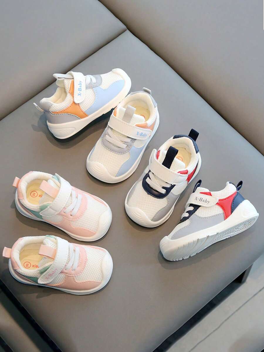 1 双儿童撞色功能鞋垫透气防滑软底户外运动鞋